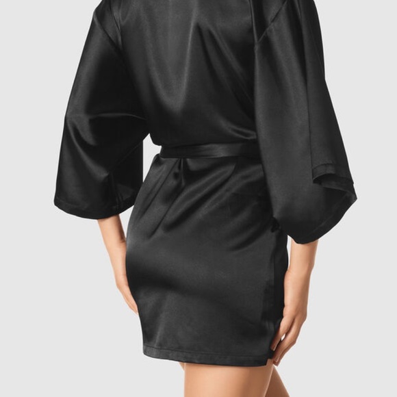 La senza Satin Kimono - Picture 10 of 11